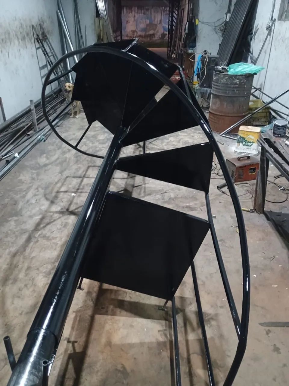 Vendo escada caracol reta nova somo fabricante  - Foto 2
