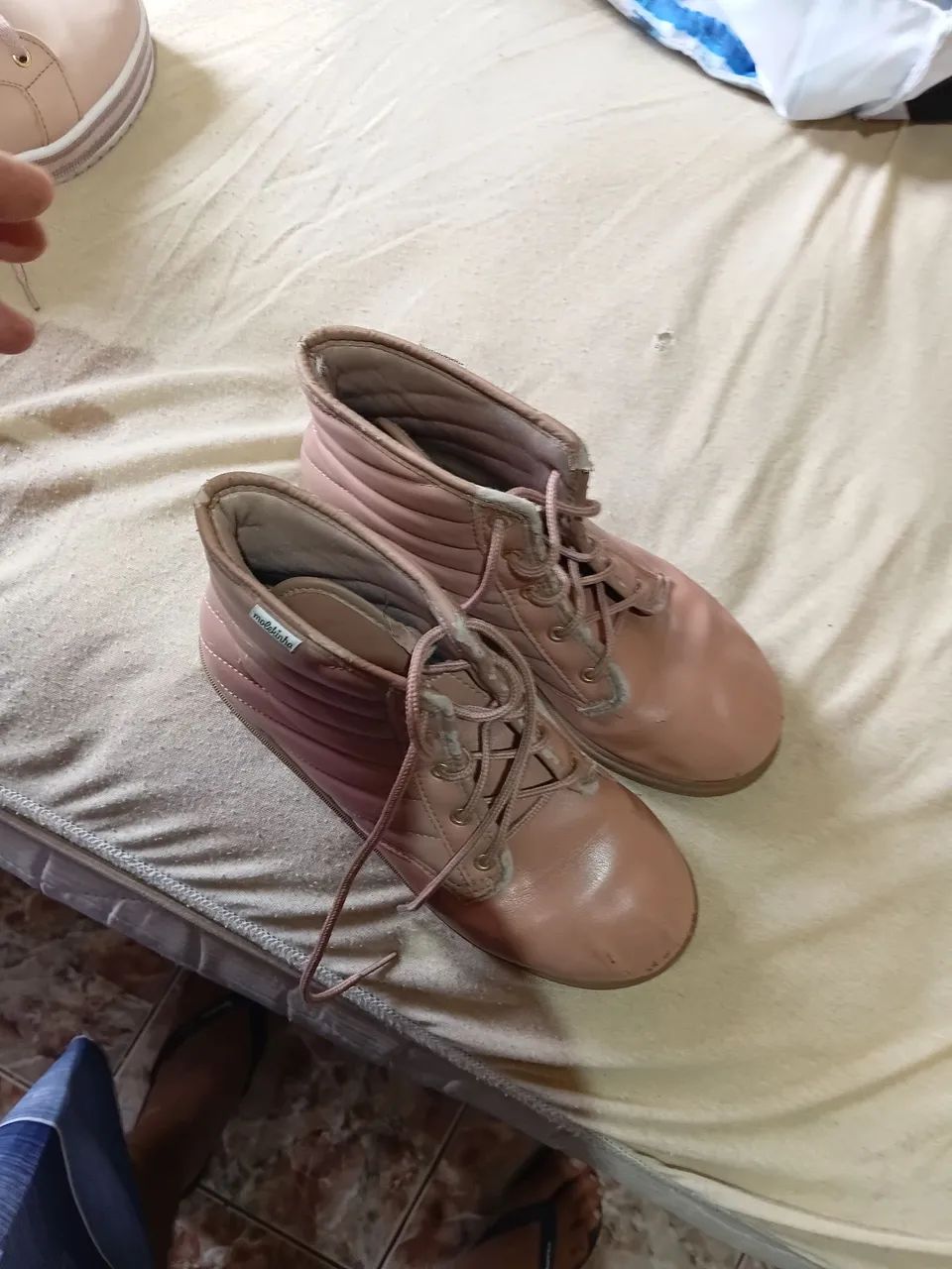 Vende-se bota feminino número 33 - Foto 4