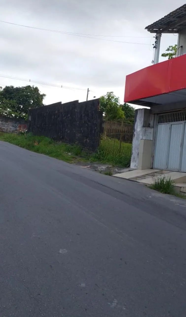 Terreno plano de esquina.
