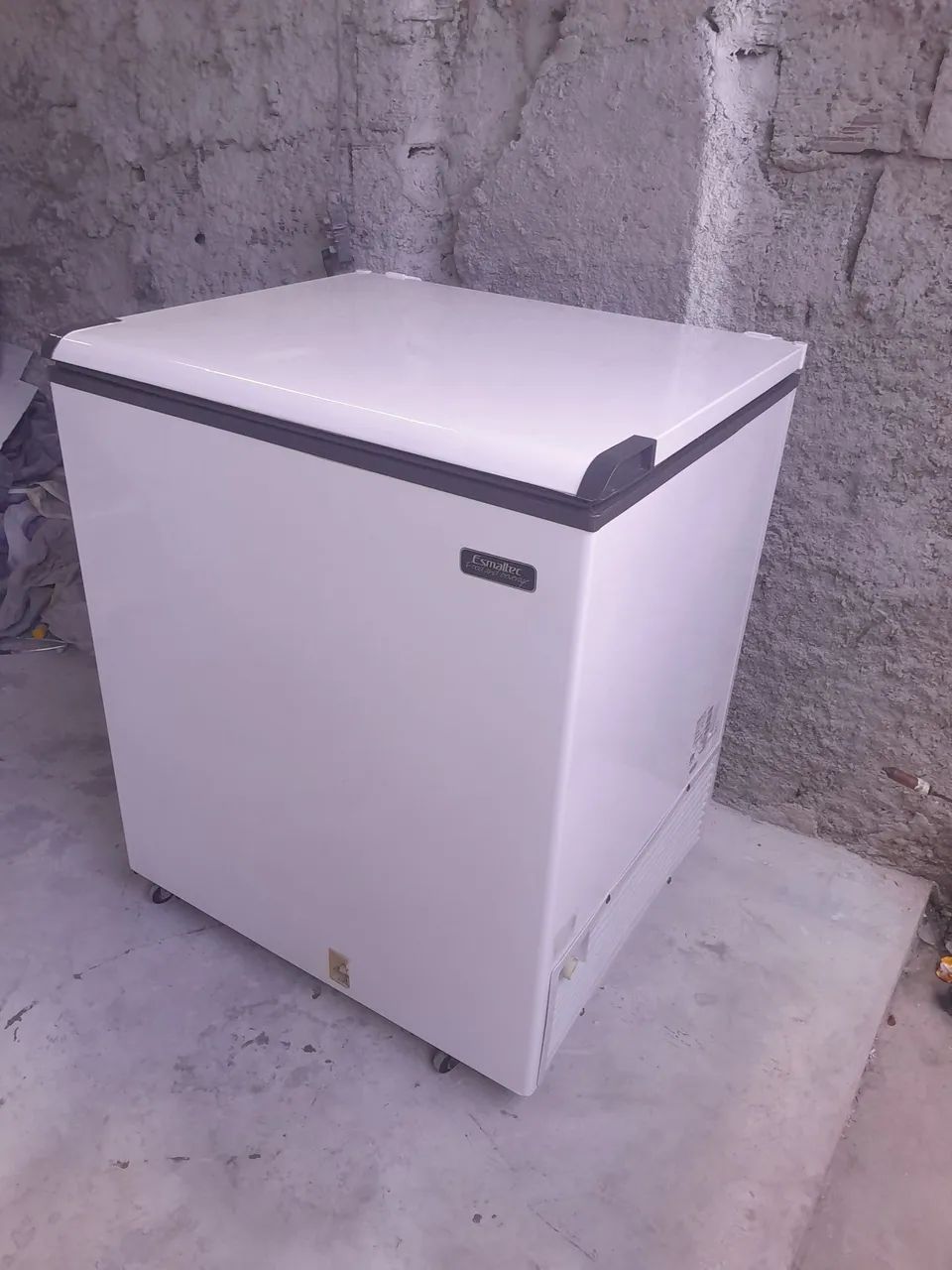 Freezer horizontal esmaltec 215 litros  - Foto 3