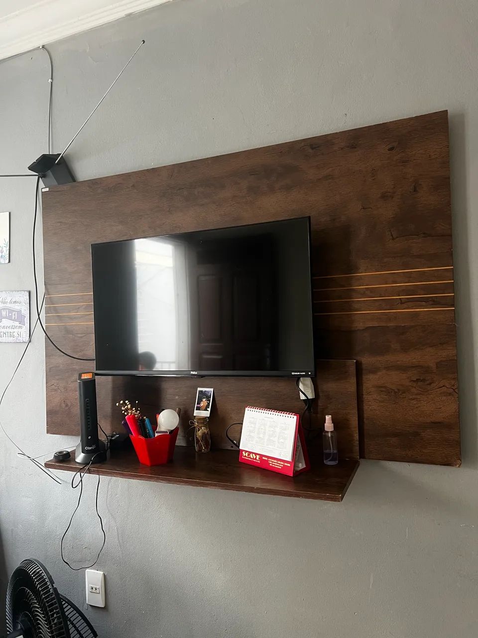 Televisão 32 polegadas com painel 