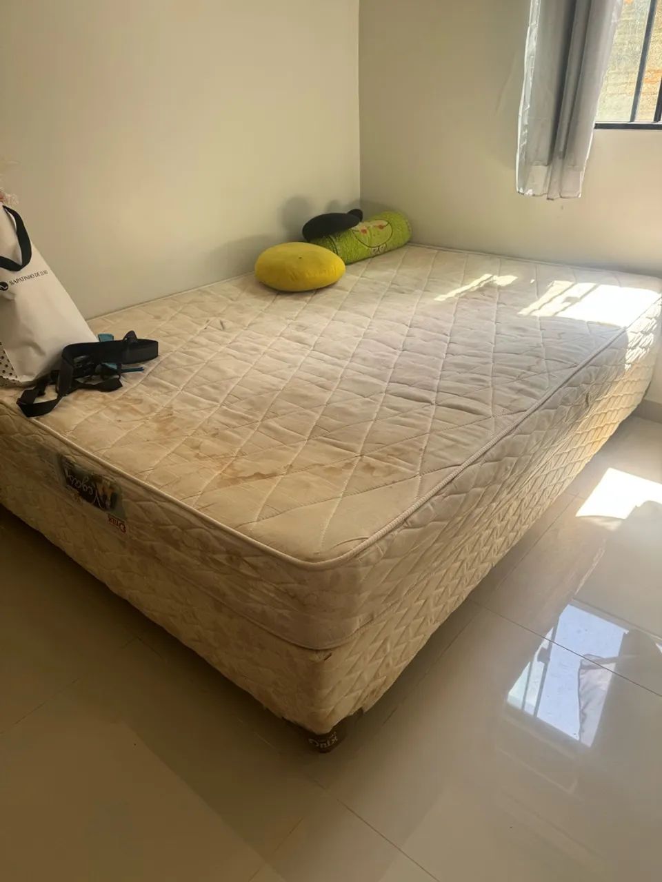 Cama de casal 140x190