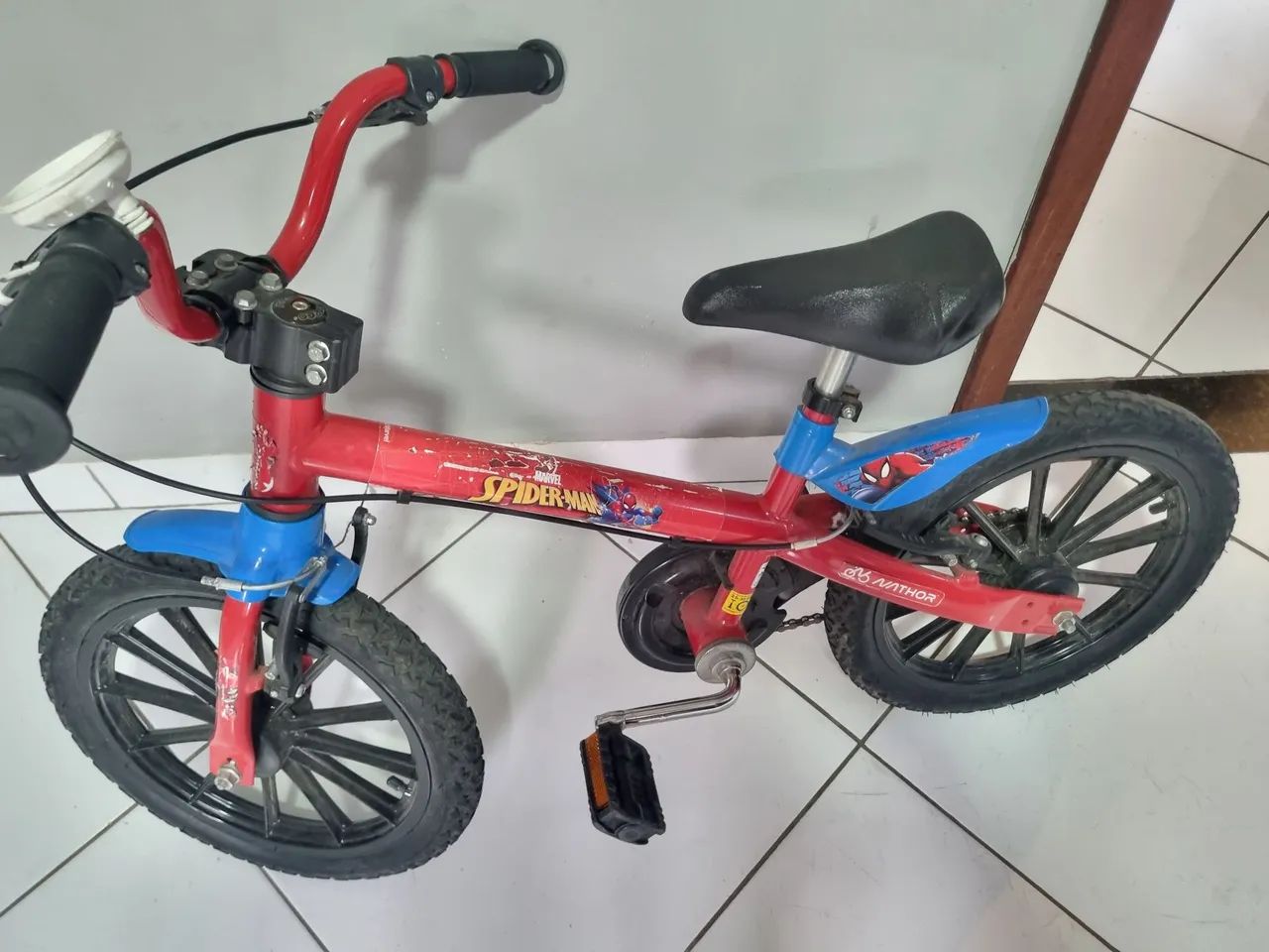 Bicicleta homem aranha  - Foto 2