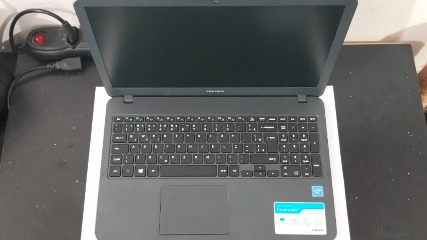 Samsung Essentials - NP350XBE - Foto 4