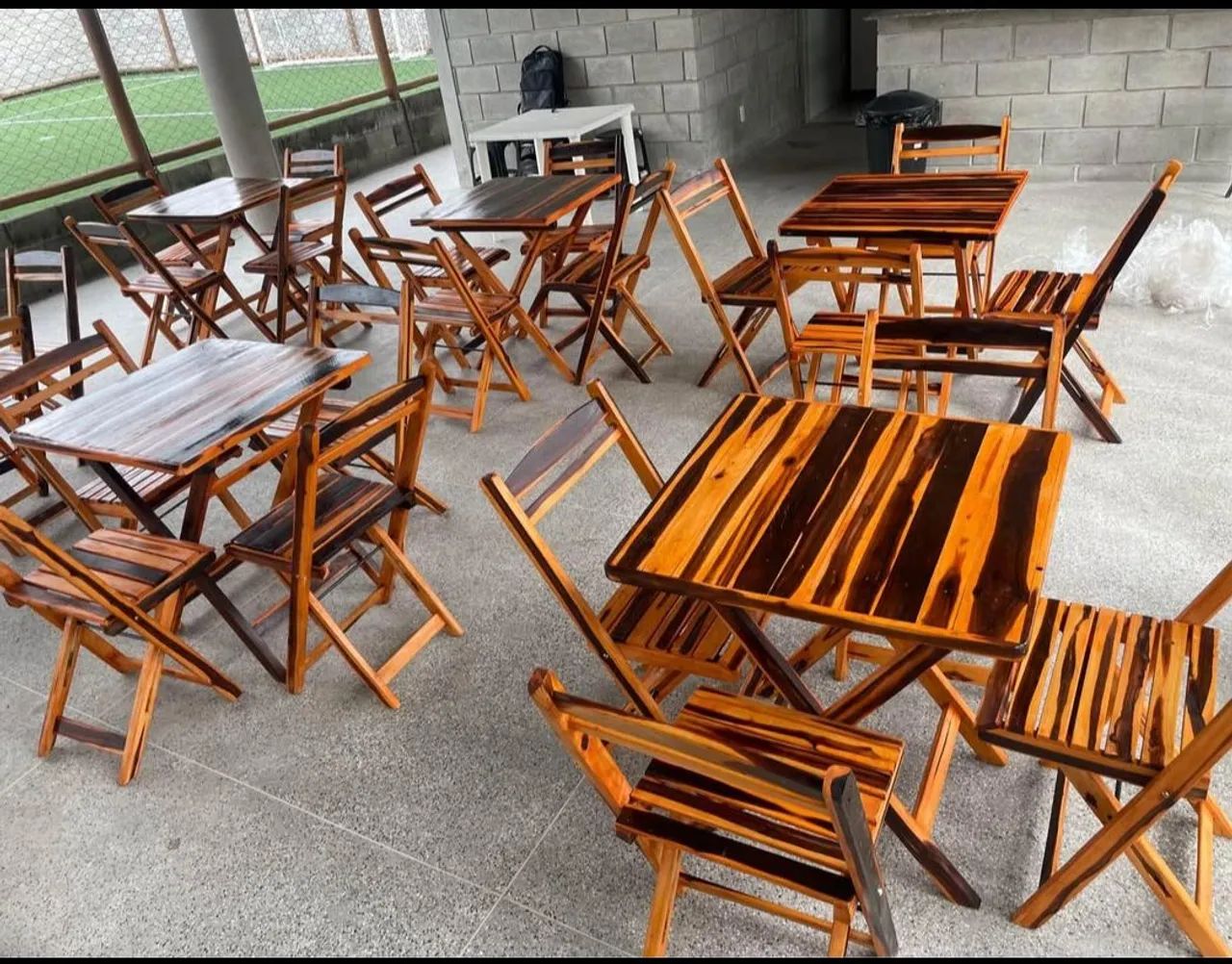 MESA DOBRÁVEL MADEIRA 70X70 NOVA NO PLÁSTICO 
