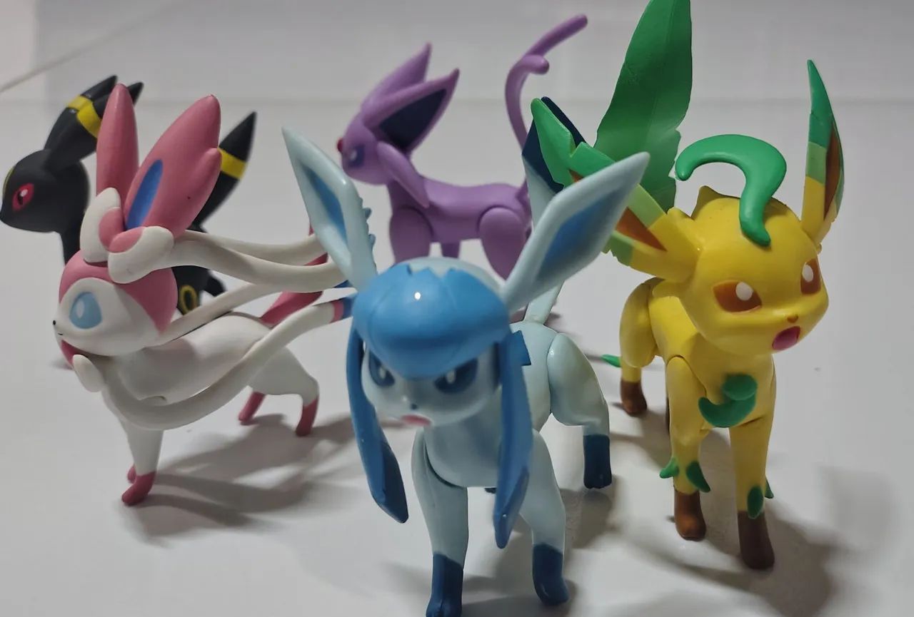 6 POKEMONs - Eevee, espeon, sylveon, glaceon, leafeon e umbreon - Sunny - Foto 5