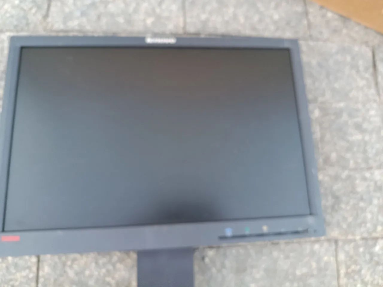 Monitor Dell valor R$ 120,00 semi novo