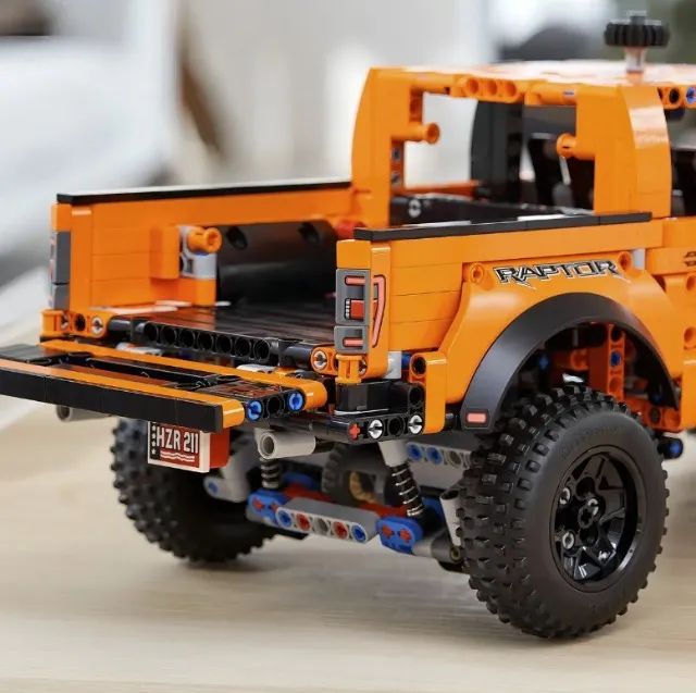 Lego Ford F-150 Raptor - Foto 4