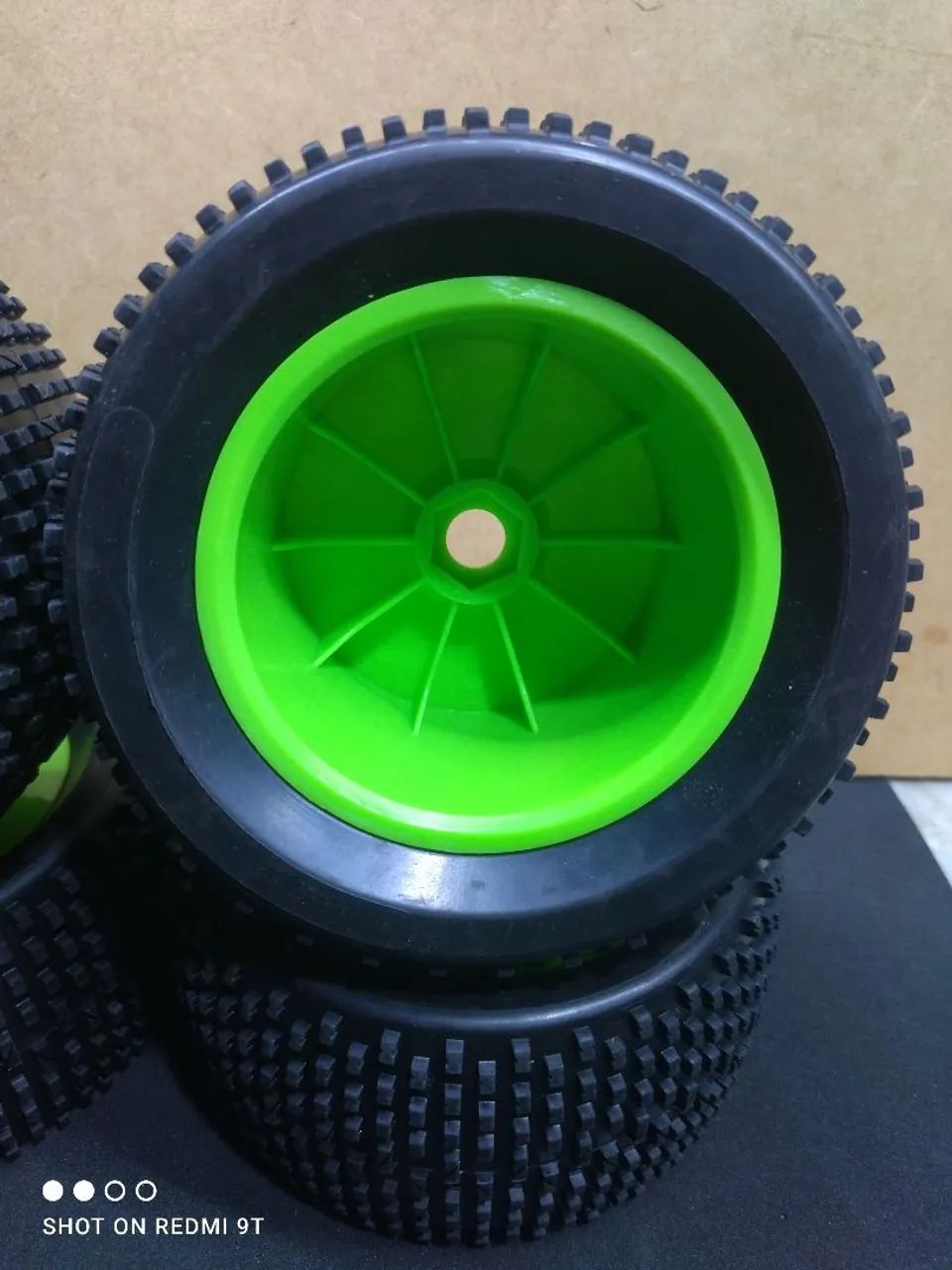 Jogo de rodas automodelo 1/8  - Foto 2