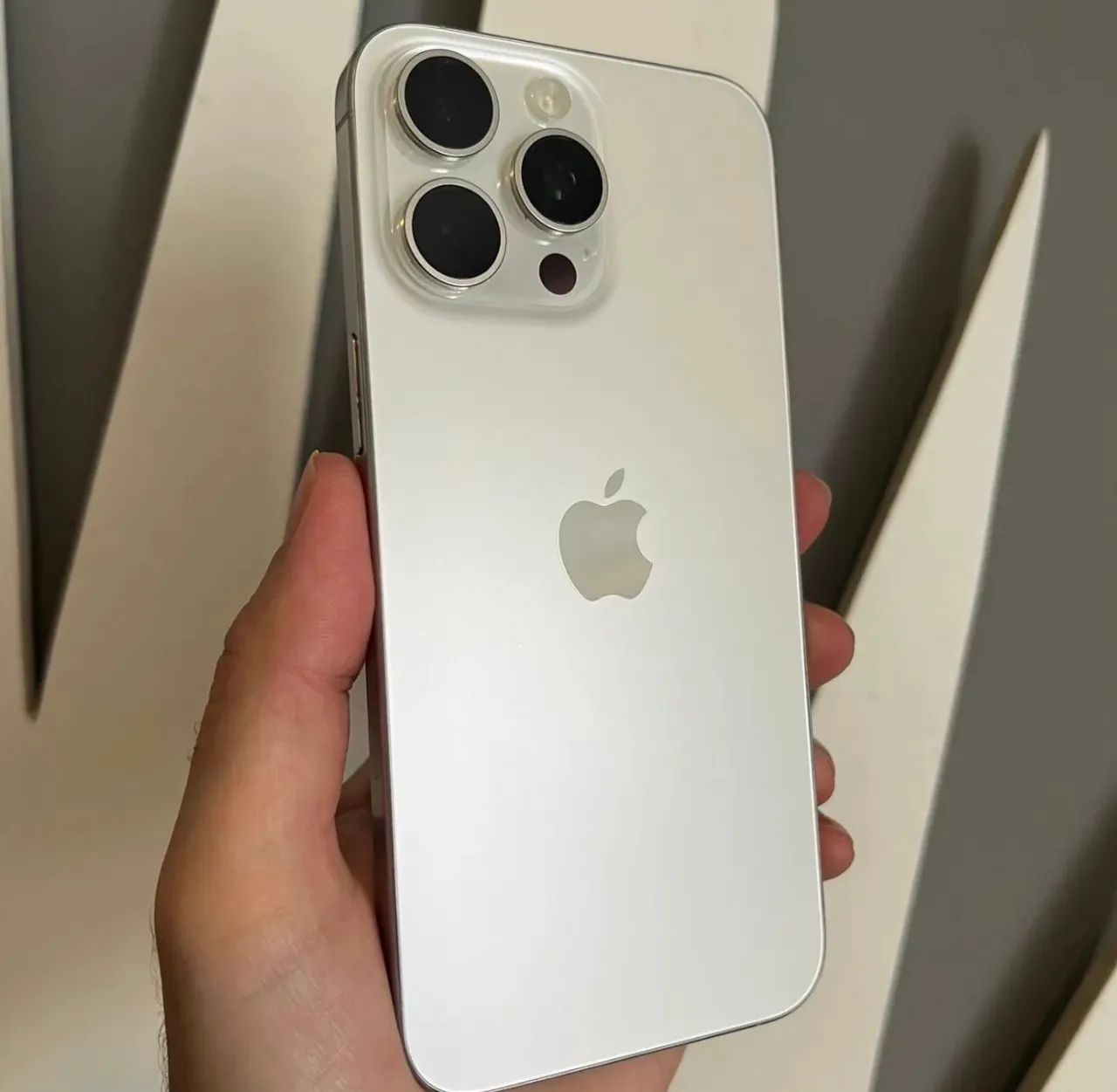 iPhone 15 pro - Foto 3