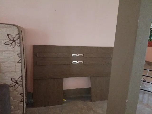 Vendo uma base de cama box e sofá retrátil e uma cabeceira em bom estado  - Foto 2