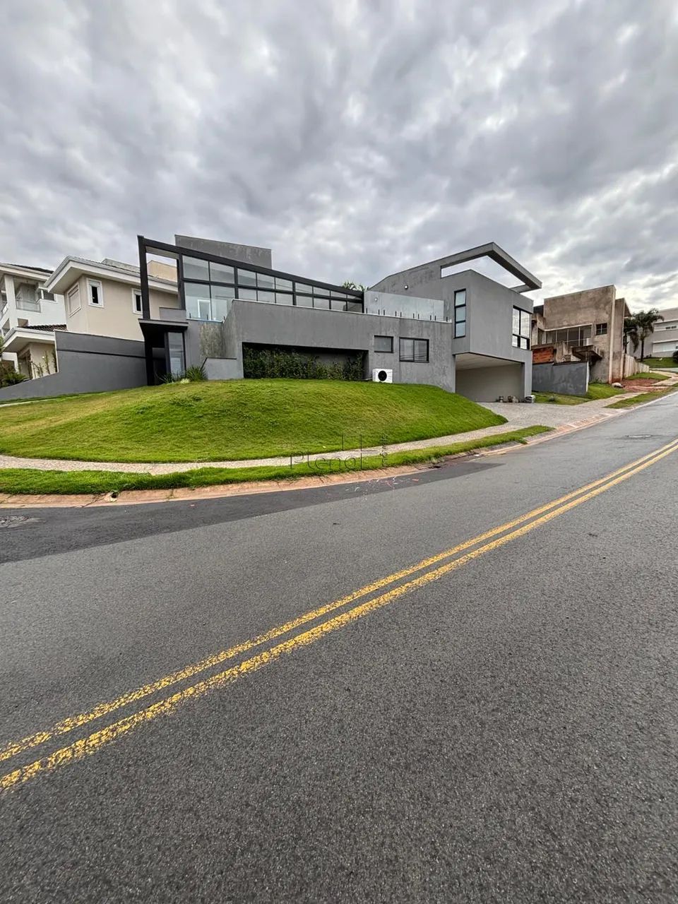 Sobrado à venda em Campinas, Swiss Park, com 4 quartos, com 330 m² - Foto 2