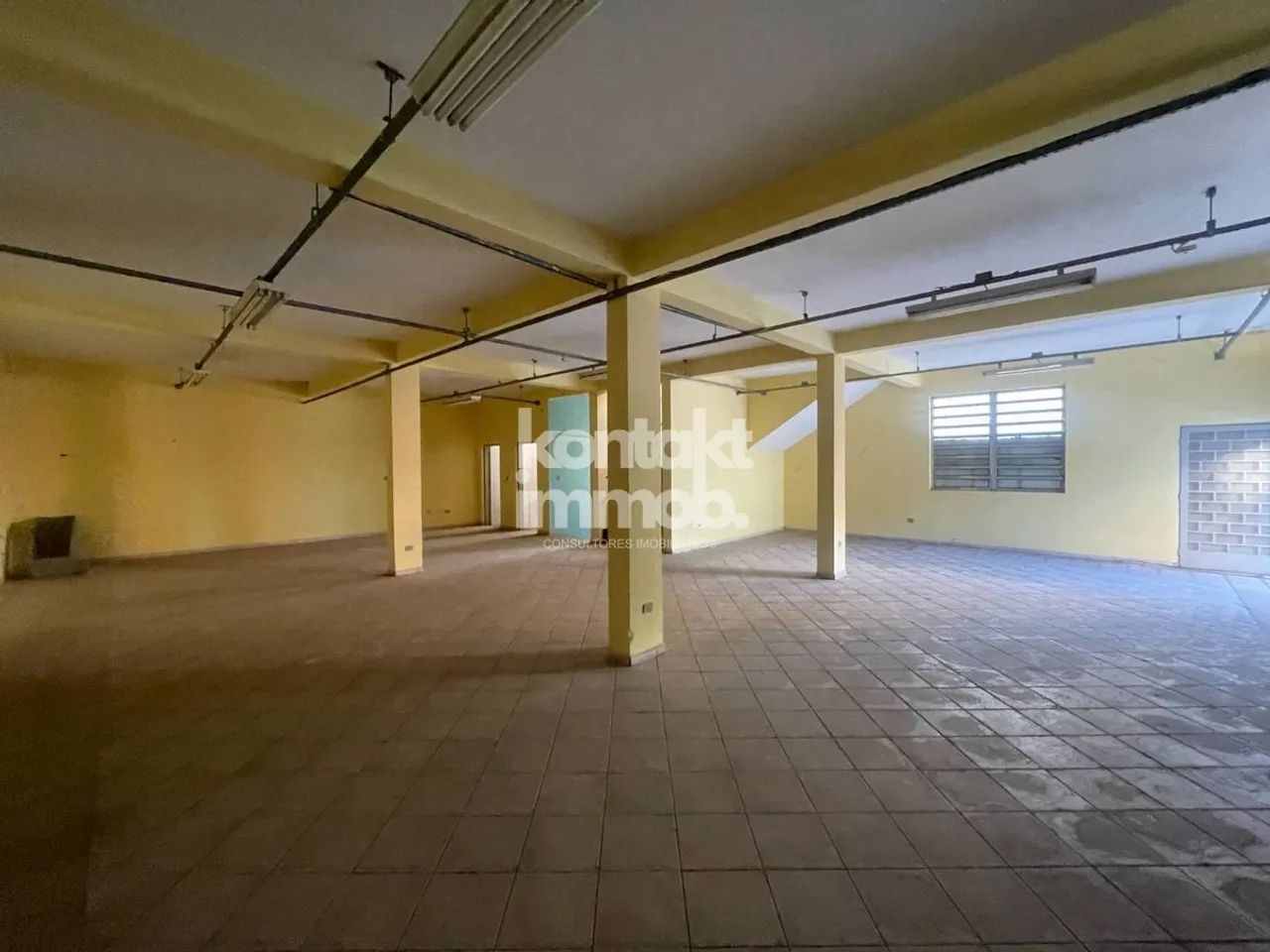 Galpão/Depósito/Armazém para alugar 727m² em Centro
