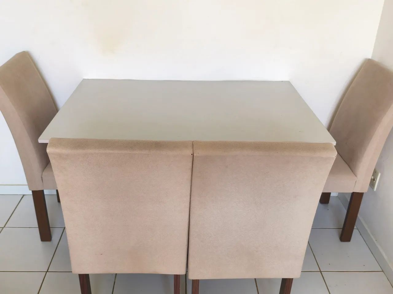 Mesa Tampo MDF com 4 cadeiras - Foto 2