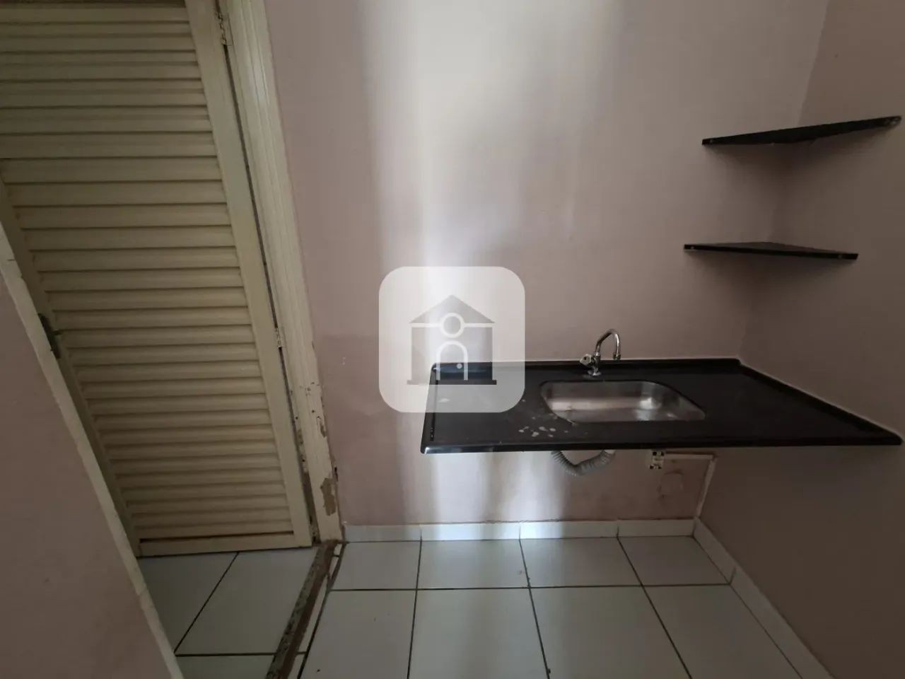 Cômodo comercial para locação no bairro Planalto - Foto 3