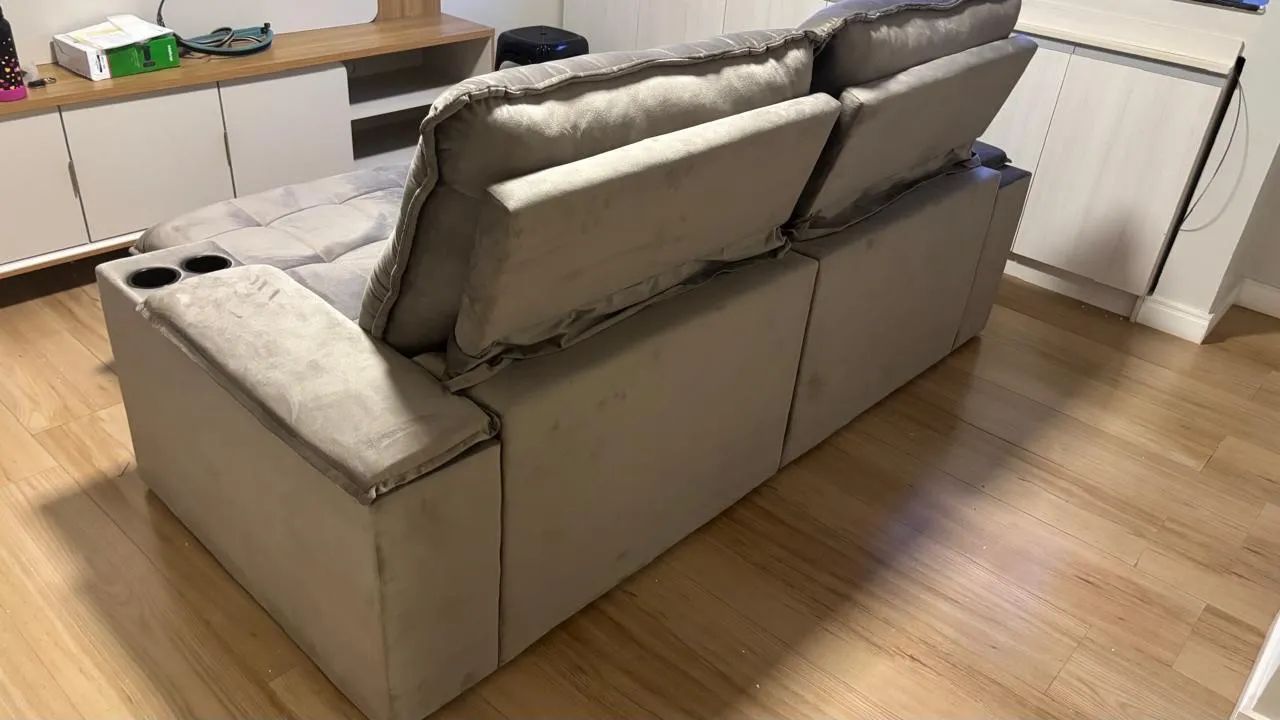 Vendo sofá 2 lugares marrom - Foto 5