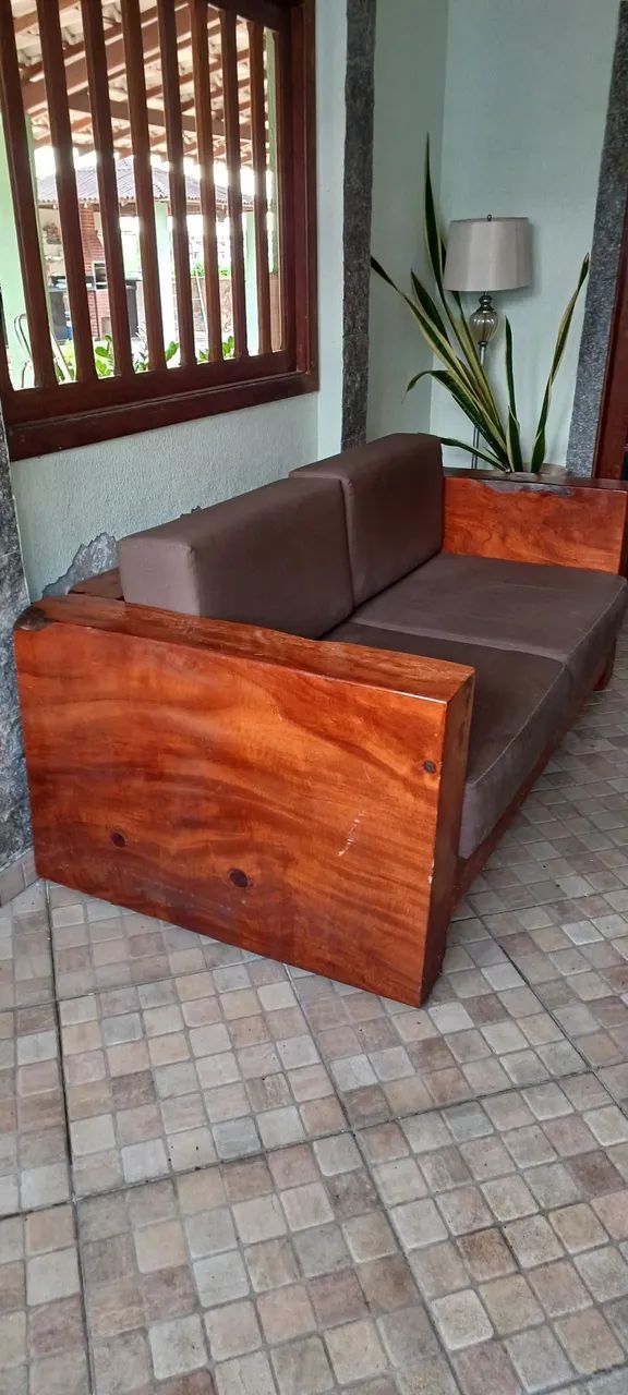 Sofa de 4 lugares todo na jaqueira