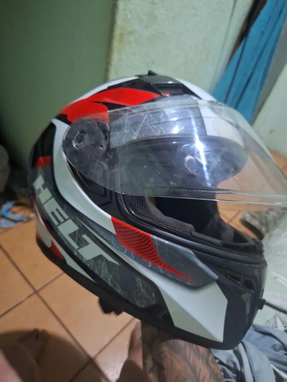 Vendo capacete zero zero com urgência $200 - Foto 5