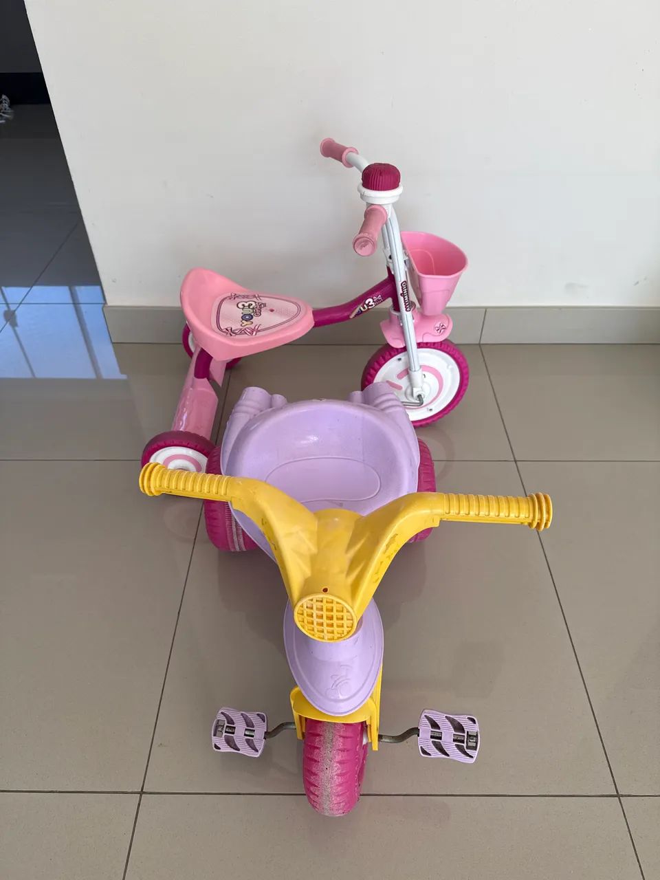 Triciclo e motoca