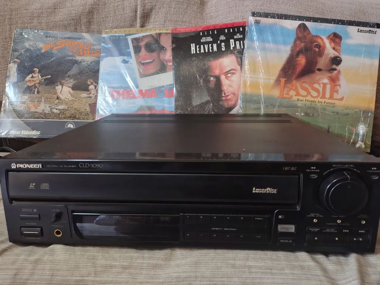 LaserDisc Pioneer CLD-1090 + Lote com 4 Filme c/controle LD - Funcionando 100%