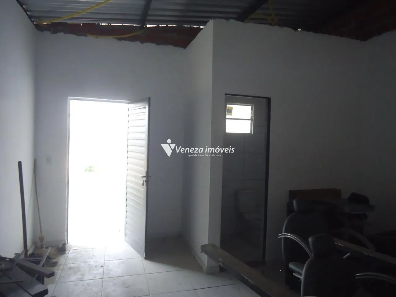 Terreno Comercial de esquina para aluguel - Foto 12
