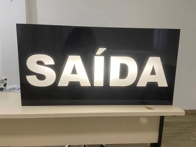 Placa ACM "SAÍDA" luminosa 