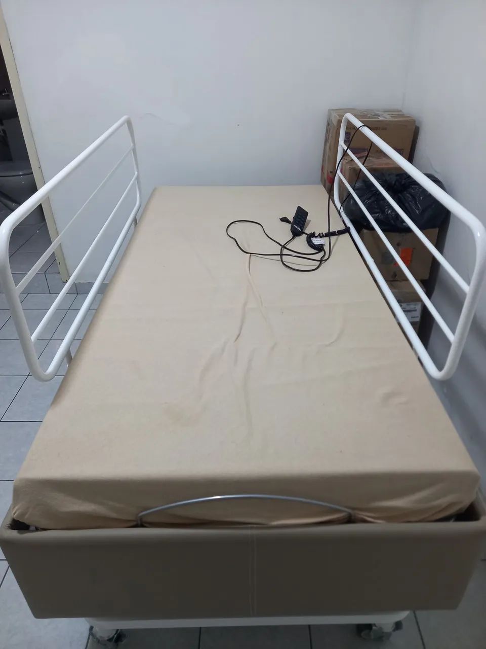 Cama hospitalar elétrica 