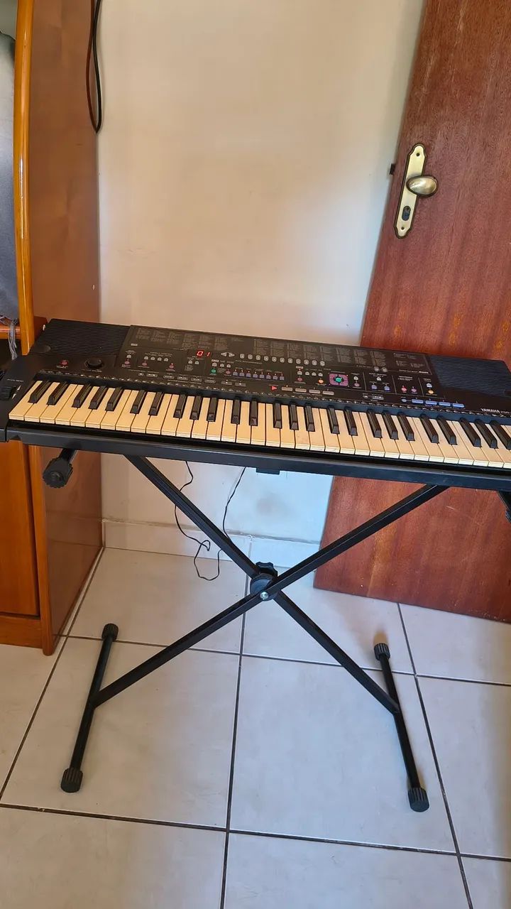 Teclado Yamaha PSR 