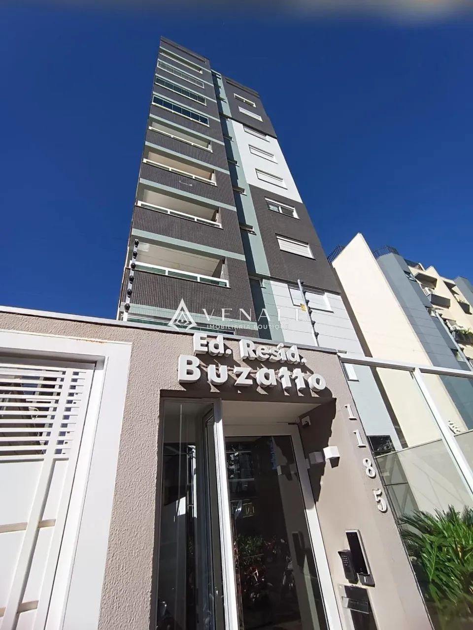 Apartamento à venda em Maringá, Zona 03, com 3 quartos, com 109.12 m², Edificío Buzatto