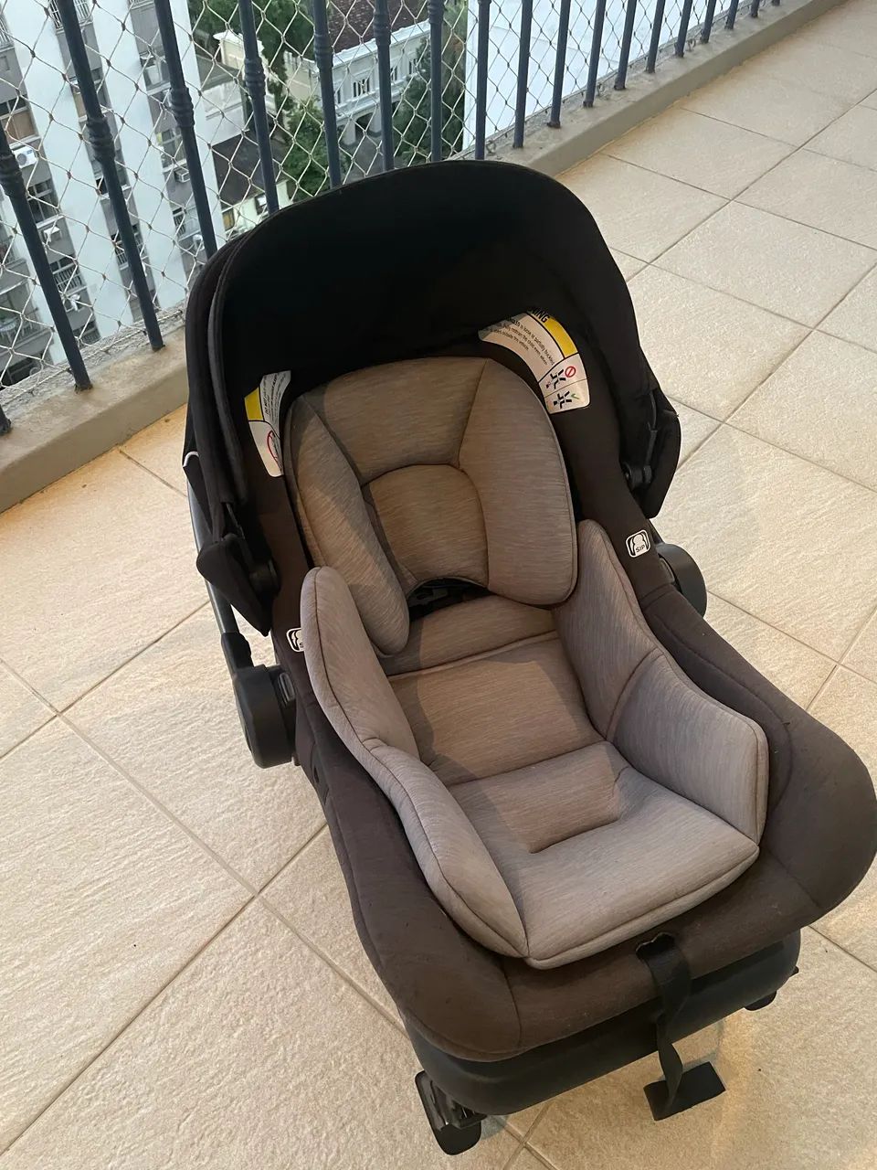 Bebê Conforto Nuna + Base Carro (Usado)