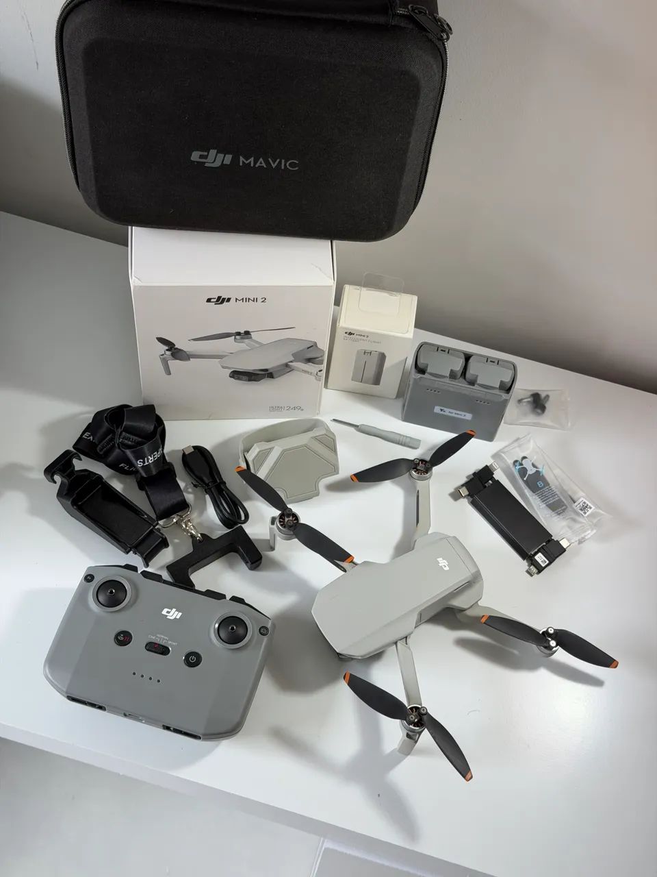 Drone DJI Mini 2 - 2 bateria + Acessórios