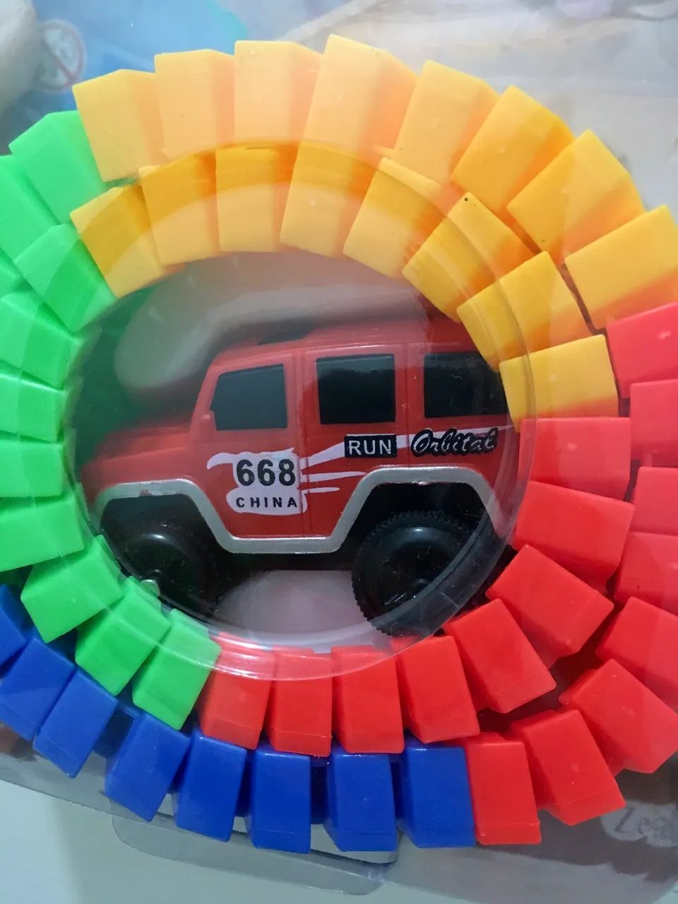 Carrinho de brinquedo e Pista  flexível