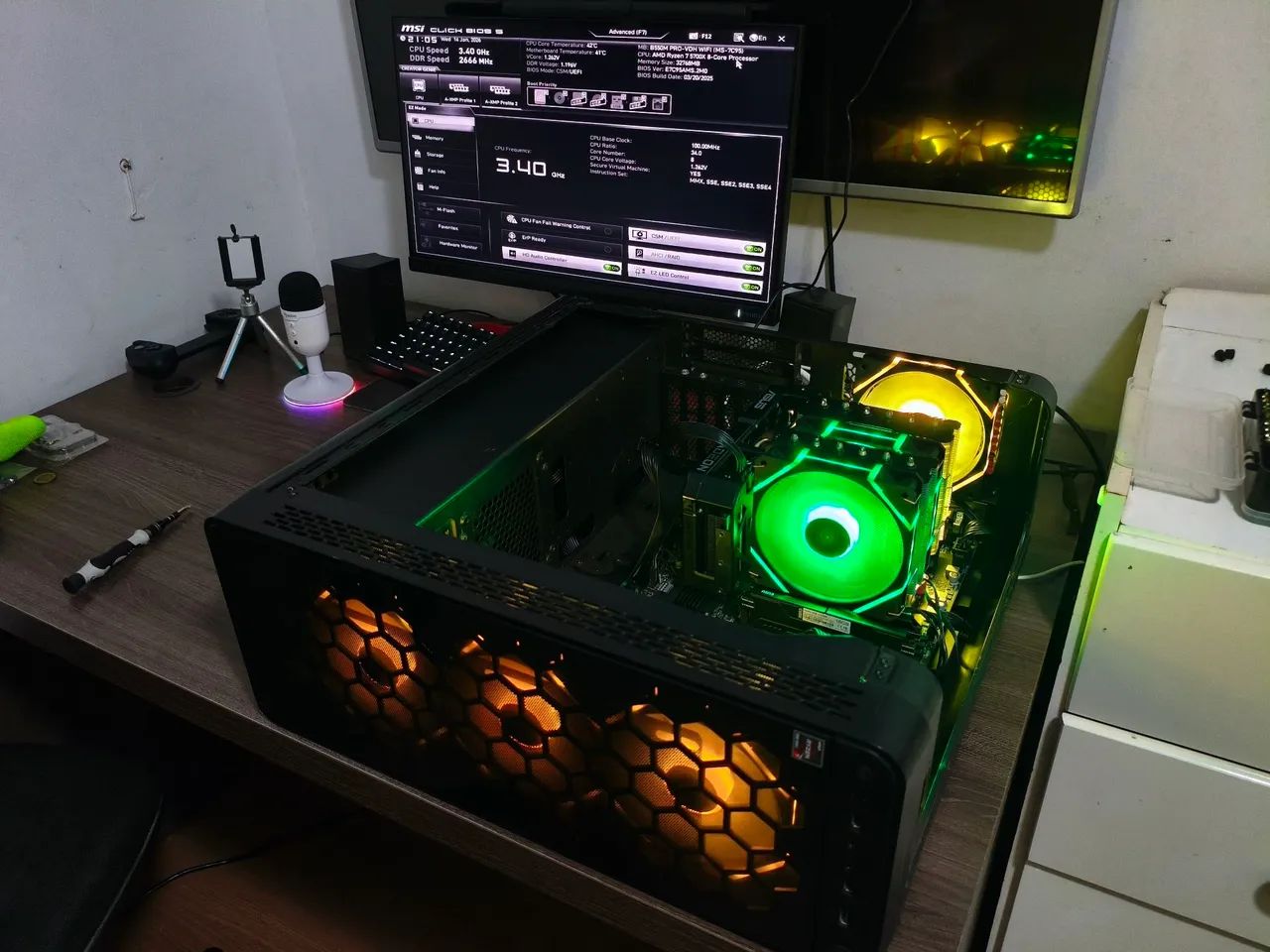 Gabinete Thermaltake View 27 lateral curva. - Foto 2