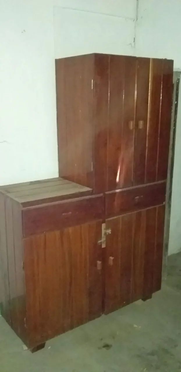 Armário de Madeira Maciça  - Foto 5