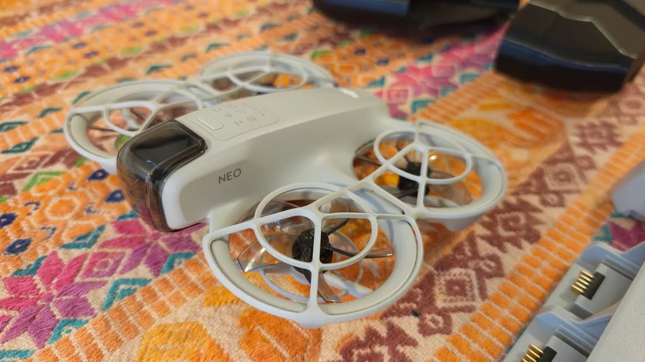 Drone Dji Neo excelente estado  - Foto 4