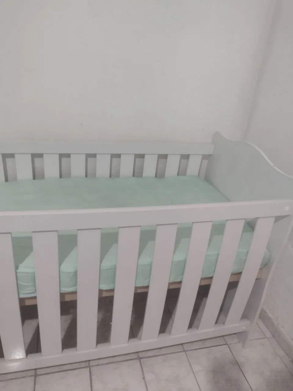 Berço com colchão em excelente estado. - Foto 2