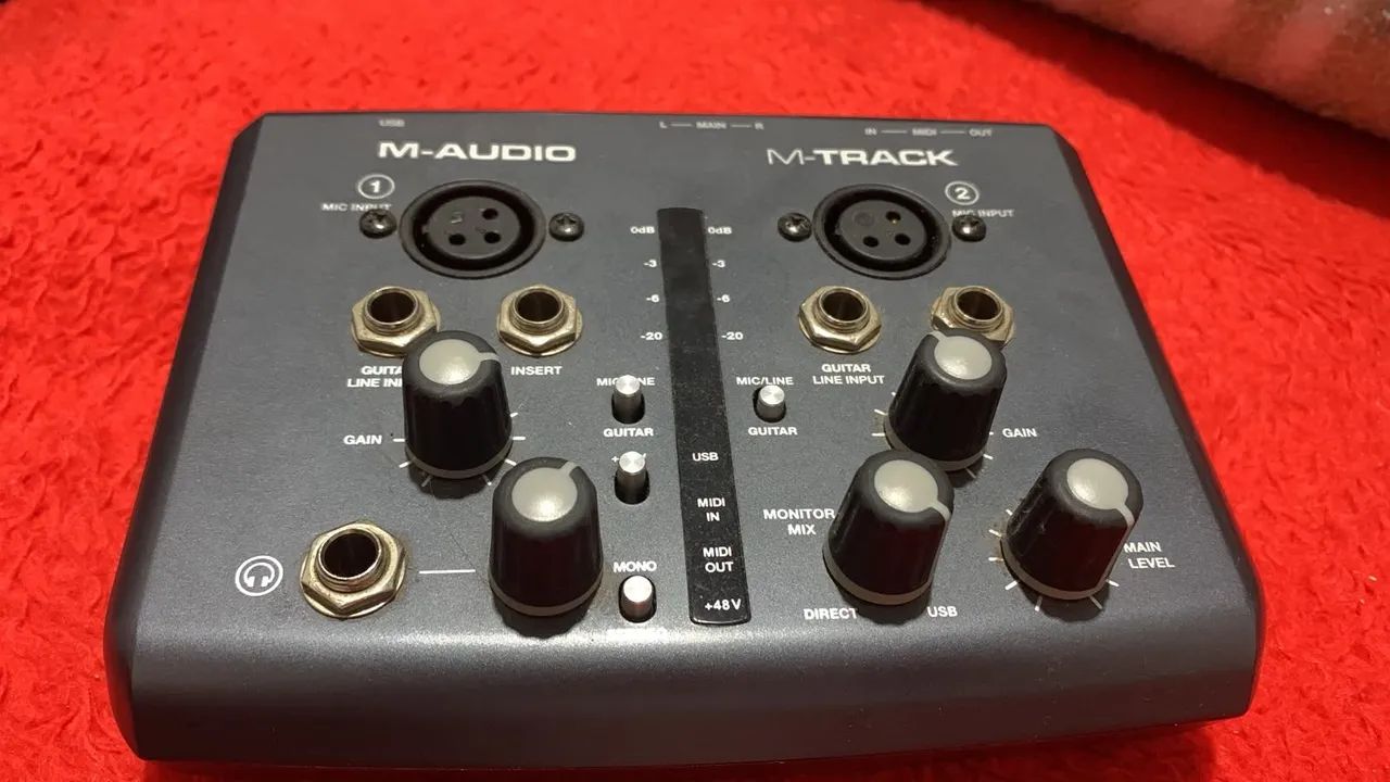 Mesa de áudio em perfeitas condições - Foto 2