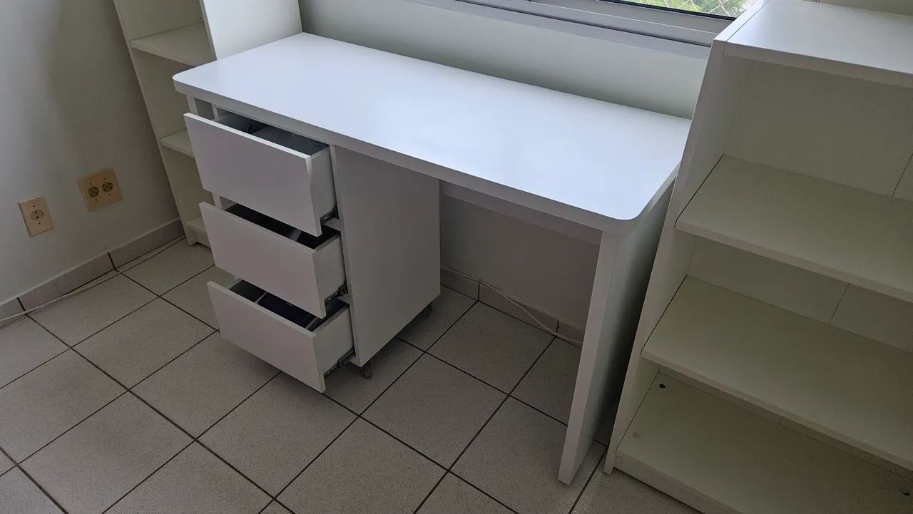 Escrivaninha branca de MDF - Foto 2