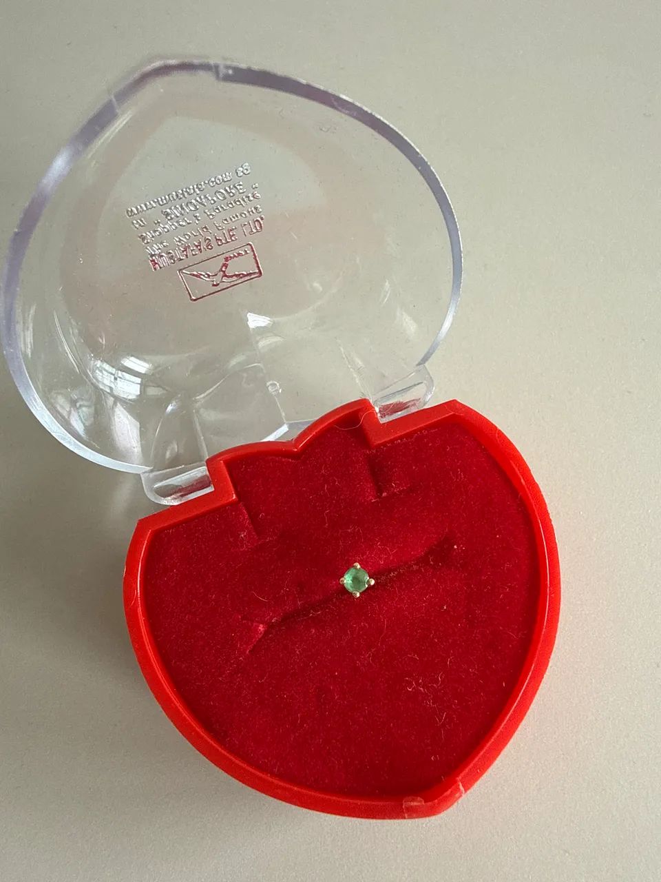 Vendo Piercing Nariz Ouro e Esmeralda