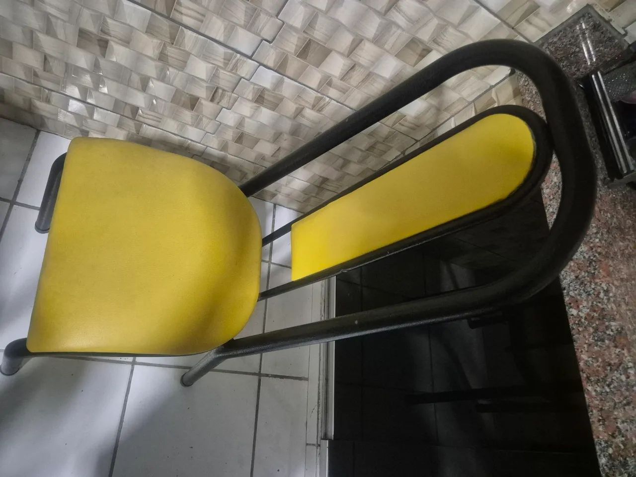 Vendo mesa 6 cadeiras 65579520780546125