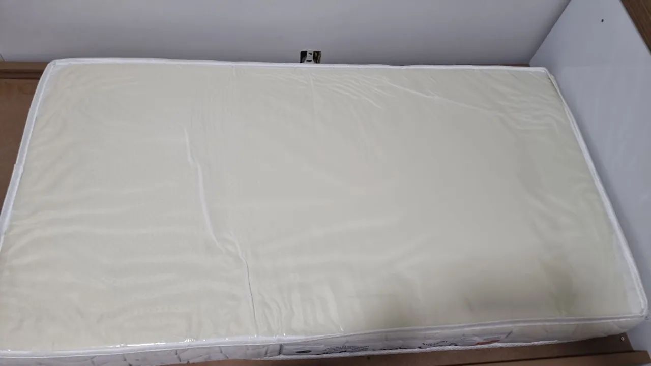 Vendo colchão para berço americano, ORTOBOM - Foto 3