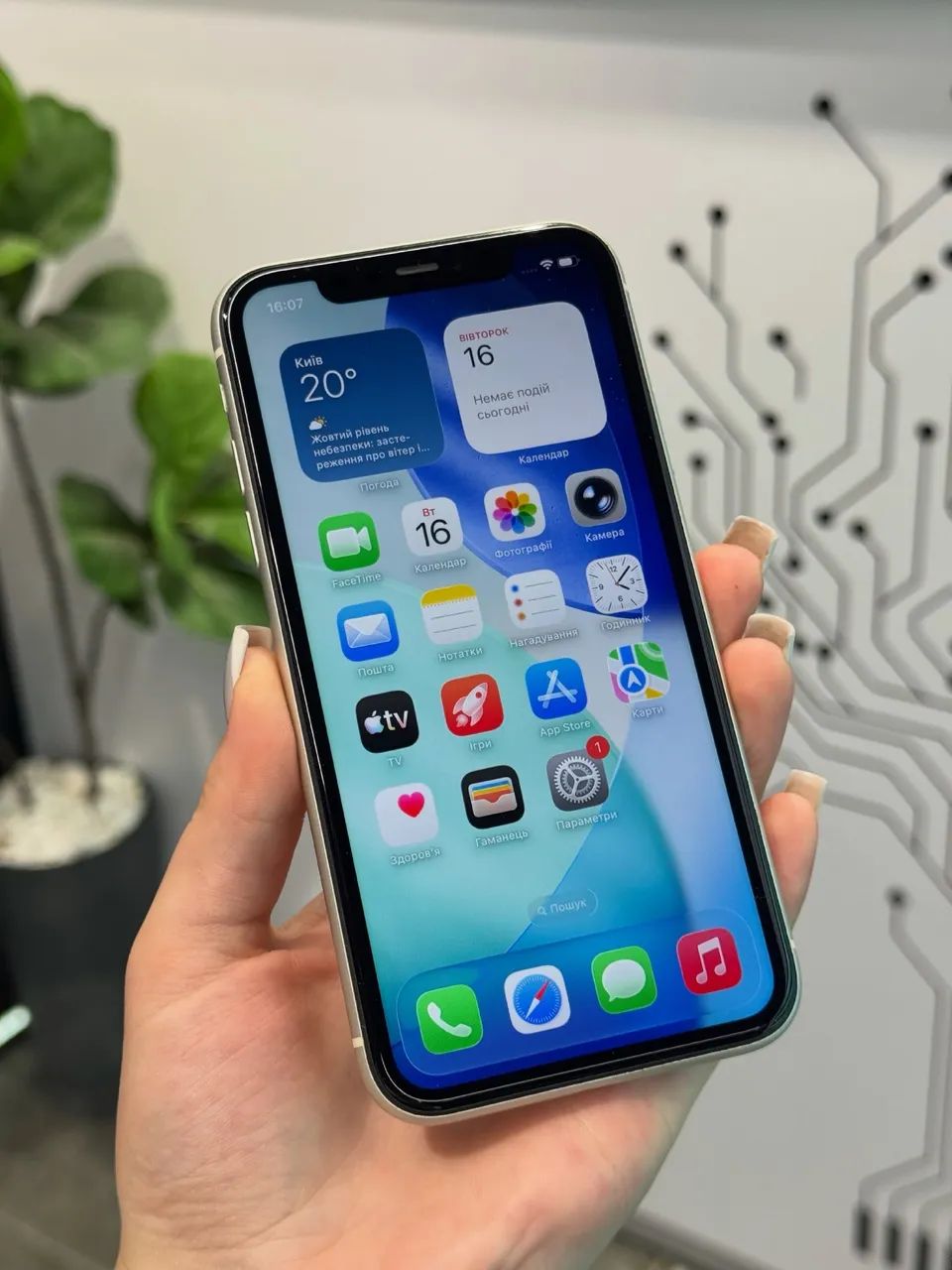 iPhone 11 64GB Branco - Excelente estado - Foto 3