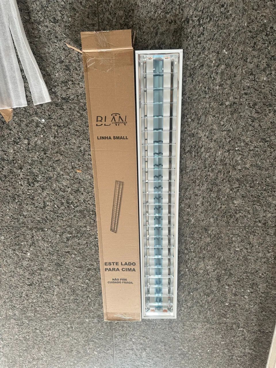 Luminária 2x18 embutir blan 