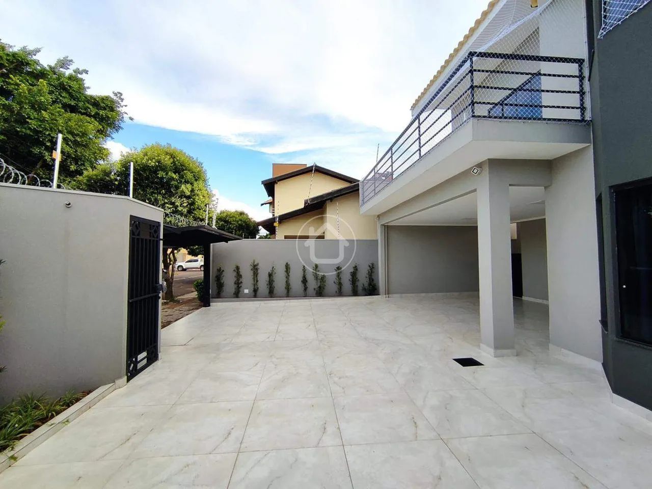 SOBRADO IMPECÁVEL COM 04 SUÍTES BAIRRO CRUZEIRO - Foto 3