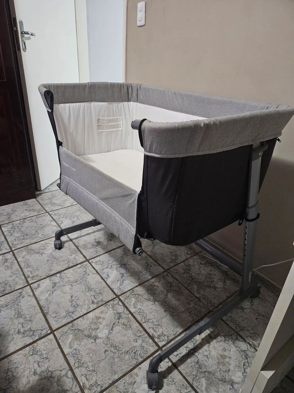 BERÇO CO-BED PLUGGY