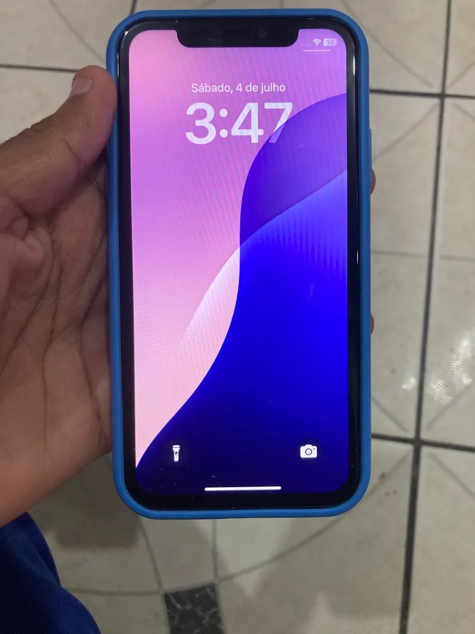 iPhone XR 128 GB tudo pega