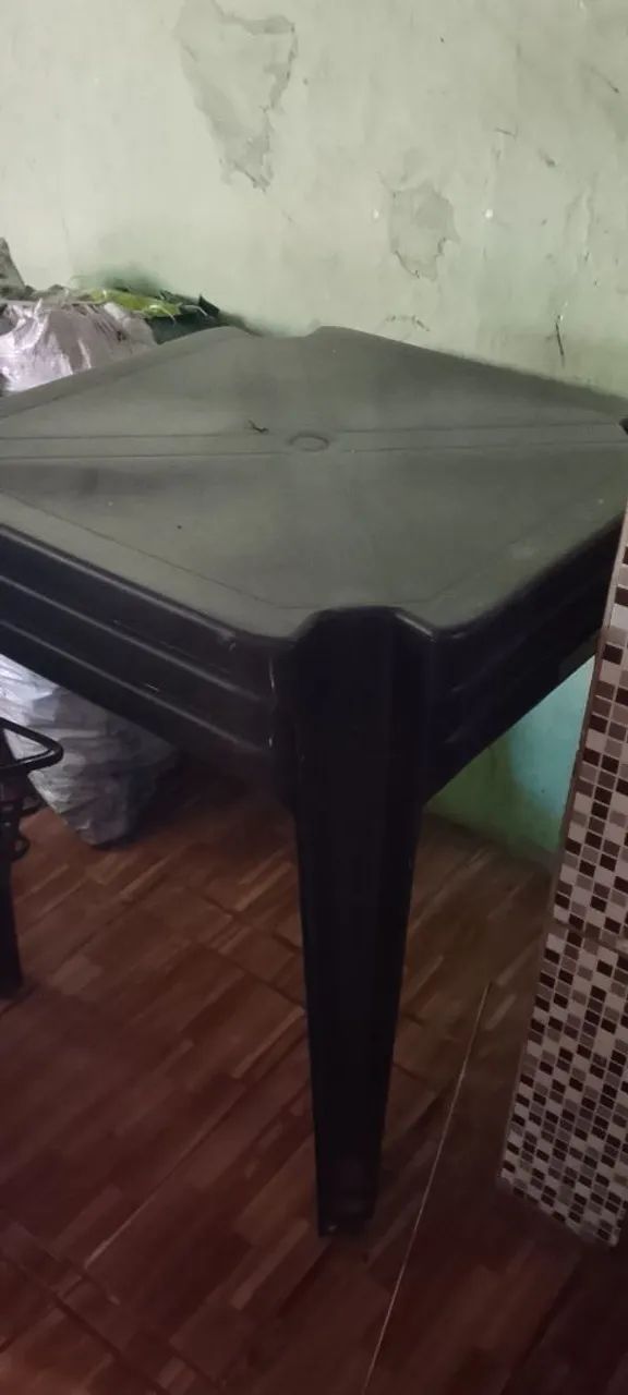 Conjunto de mesas e cadeiras de plástico  - Foto 3