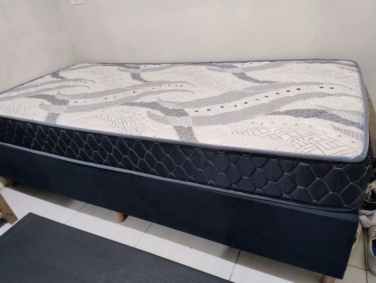 CAMA BOX DE SOLTEIRO 