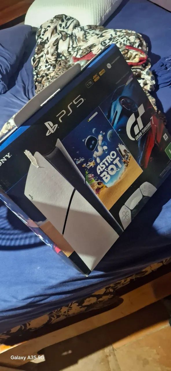 Vendo ps5 usado semi novo bem conservado boas condições 2 controles e jogos na memória  - Foto 4