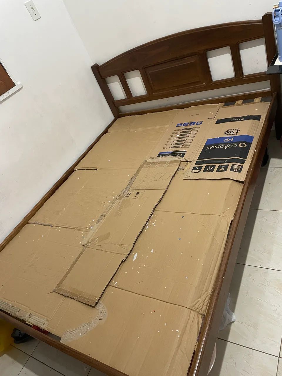 Vende-se Cama de Casal de Madeira  - Foto 4